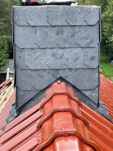 Schiefer Schornstein 2